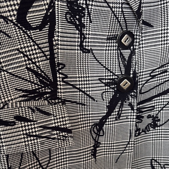 Escada Black & Gray Floral Blazer with 2 Button Front - Picture 5 of 16